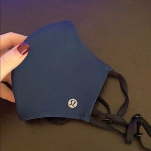 Lululemon FaceMask